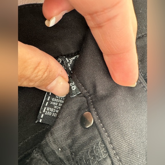 7 For All Mankind ripped black jeans - Picture 5 of 6